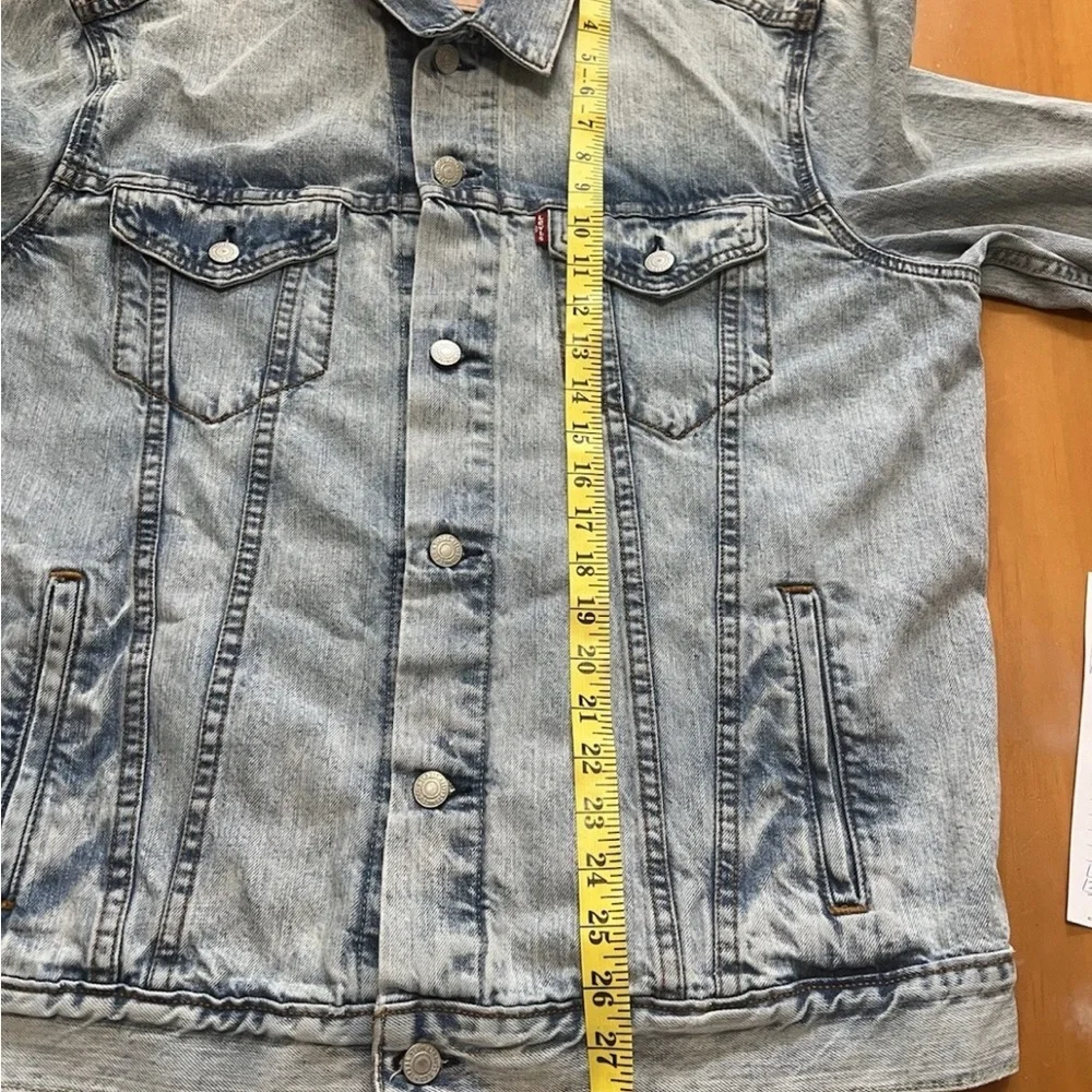 Levi’s 72334 Trucker Jacket XL Light Wash Denim Soft Broken-In Classic